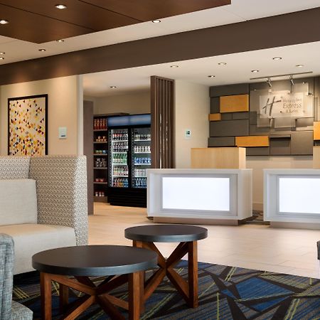 Holiday Inn Express & Suites Allen Park By Ihg Bagian luar foto