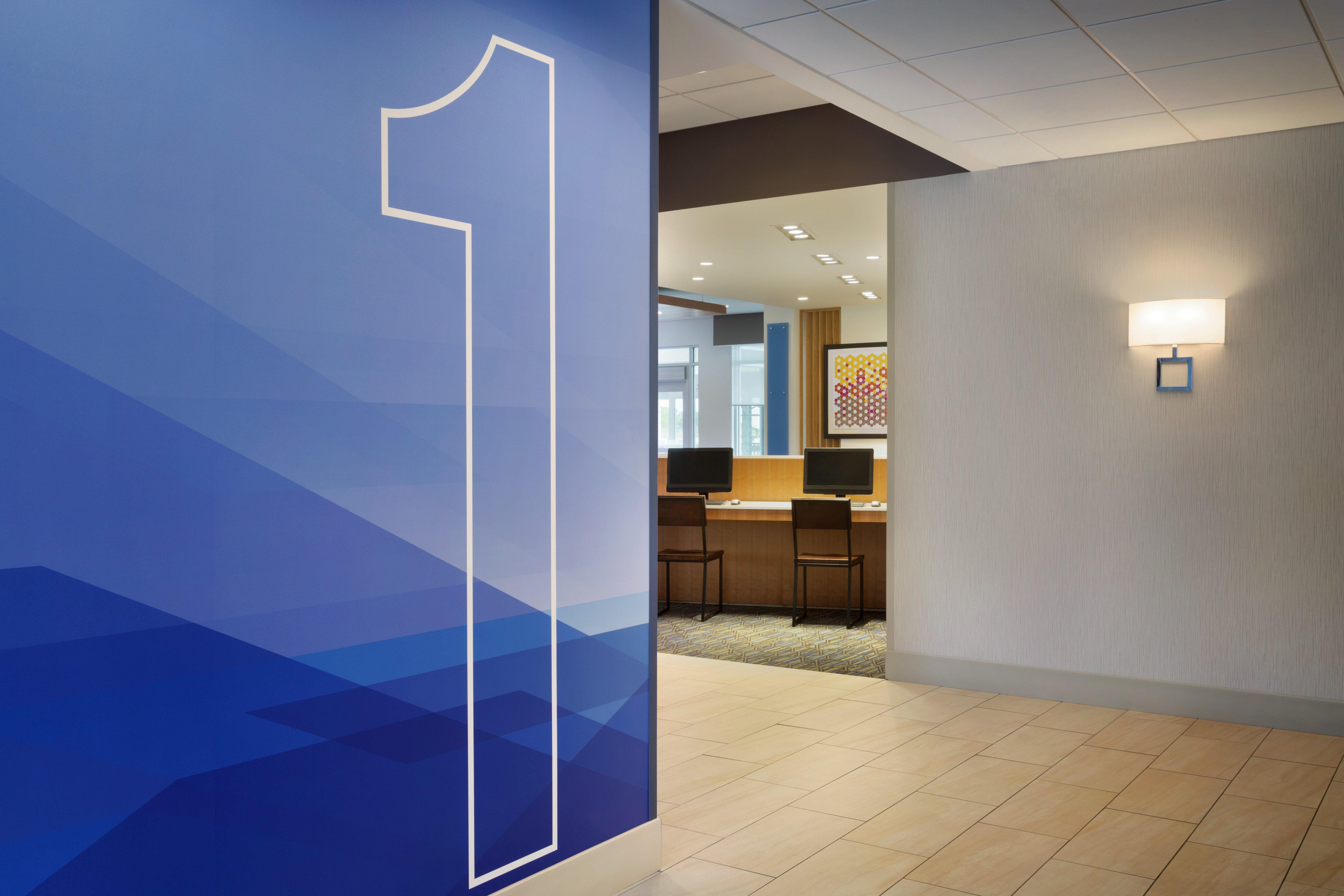 Holiday Inn Express & Suites Allen Park By Ihg Bagian luar foto